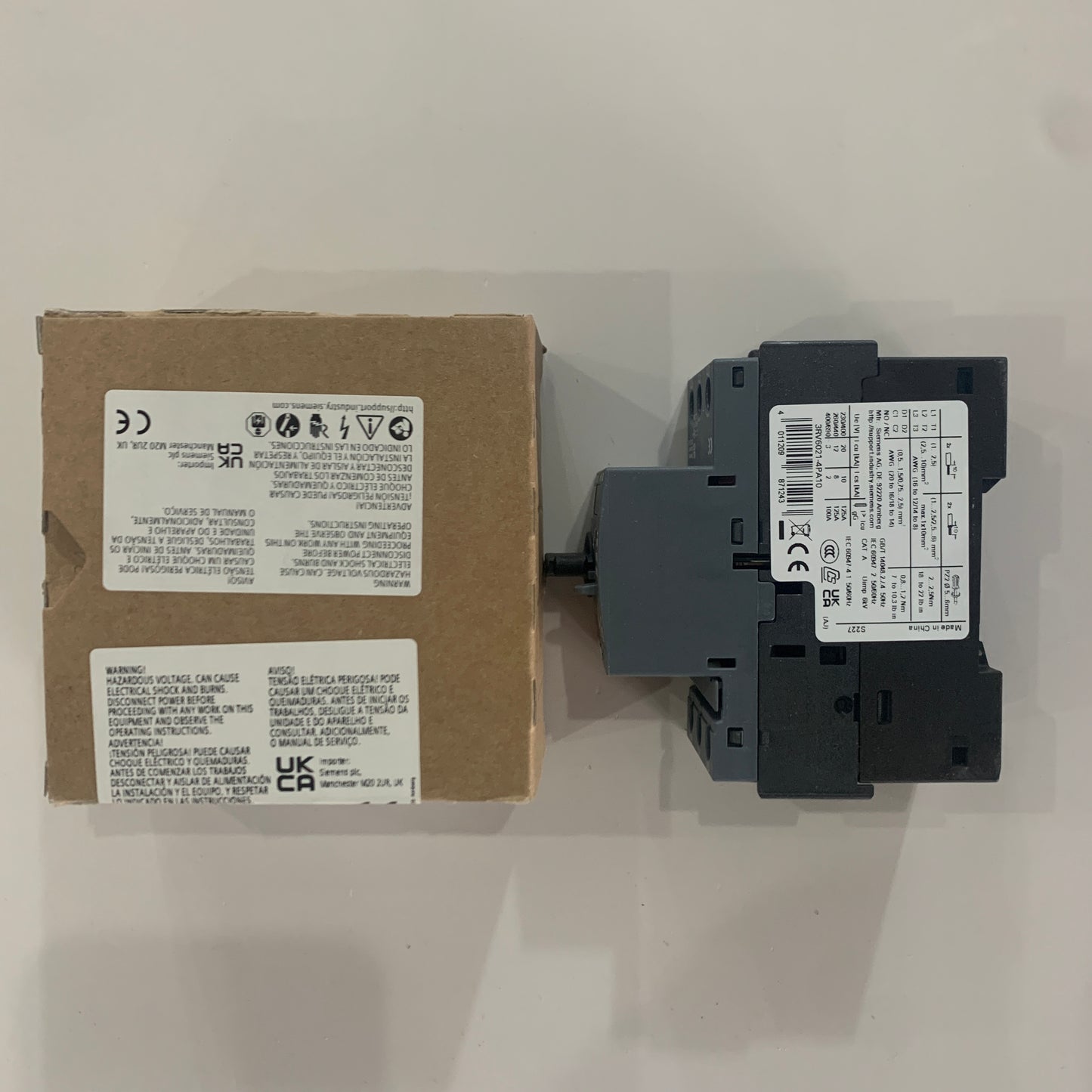 Siemens3RV6021-4PA10Circuit breaker 36 A, release 30 36 A, N release 432 A, used for motor protection, grade 10, threaded connection, standard switch capacity,