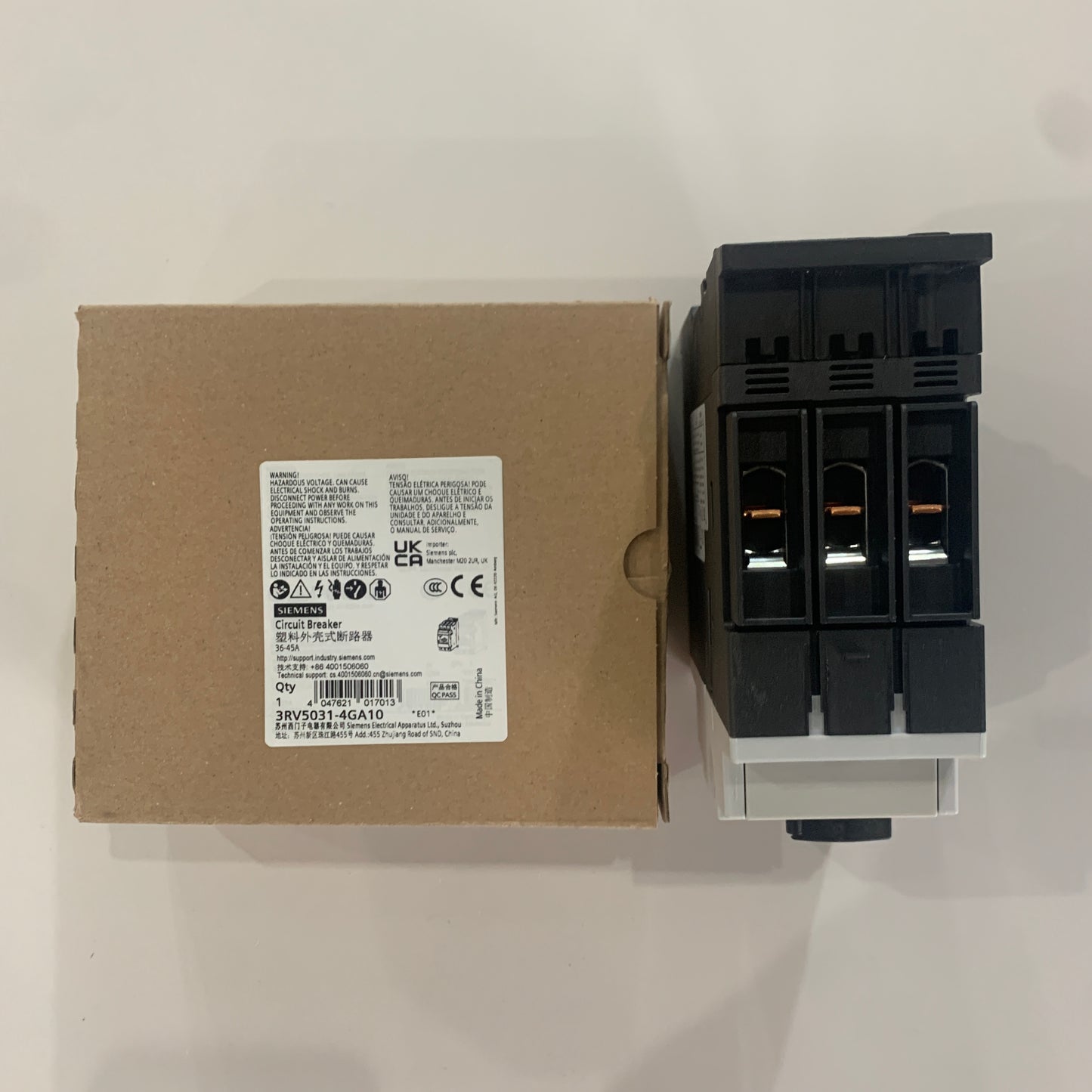 siemens3RV5031-4GA10Circuit breakers 3645 A, A release 3645 A, used for motor protection, level 10, short-circuit release 585 A, screw terminal standard exchange capacity SIRIUS